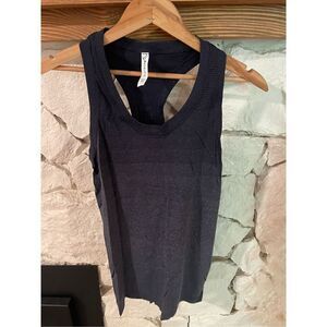 Athleta momentum gradient heather tank top in Becca blue size XS